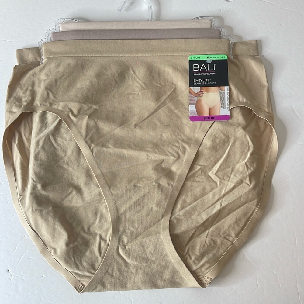 Bali Comfort Revolution Easylite Seamless Hi Cut Panties 3 pk Neutrals X…